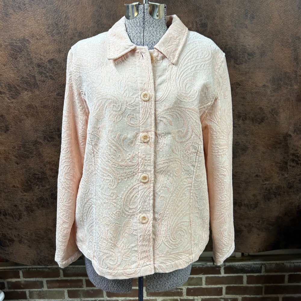 Coldwater Creek white and soft pink textured button down blouse in a size medium